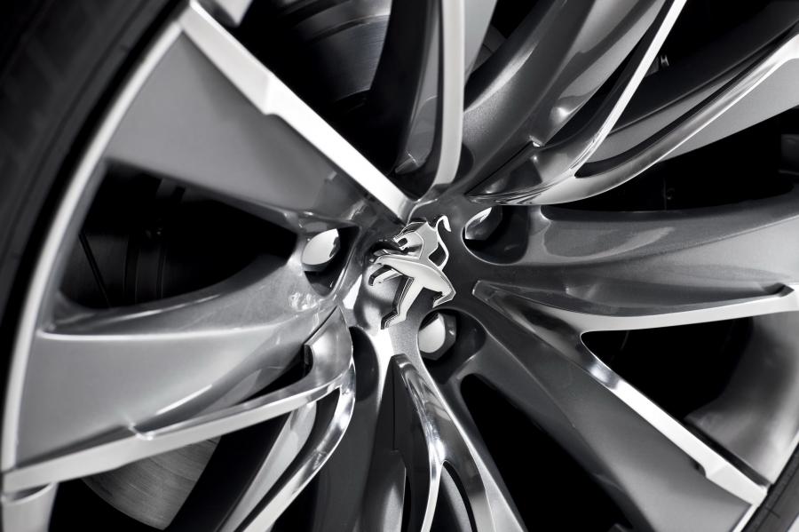  Peugeot 5 Concept 2010 года  (фото 12 из 28)